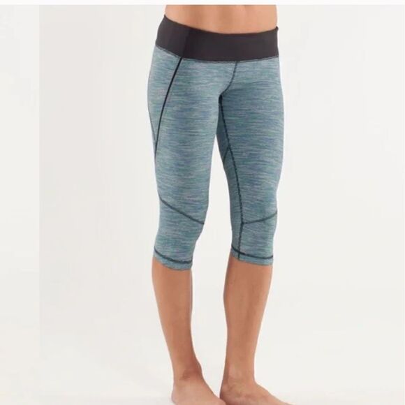 Lululemon Run: Excel Crop
Wee Are From Space Deep Coal May Multi / Deep Coal - Picture 9 of 9